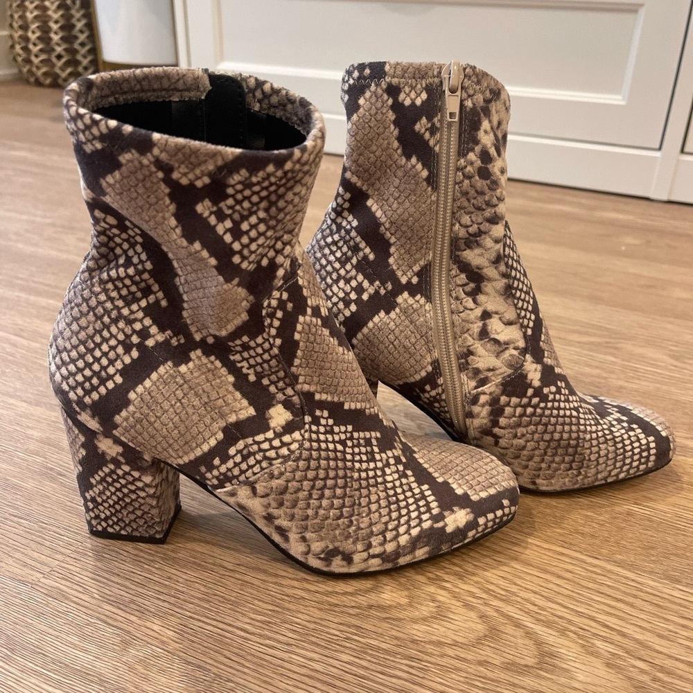 Boots - Picture 3 of 3